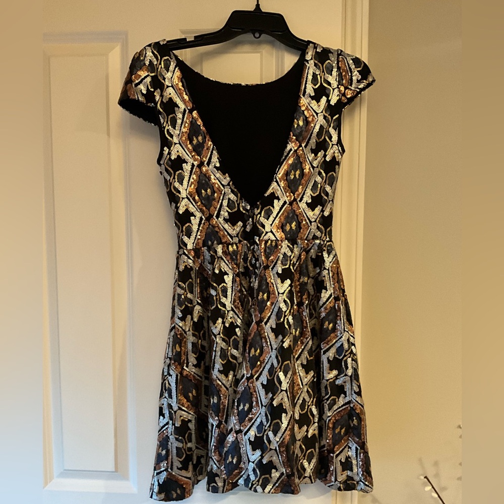 Speechless Elegant Sequin Patterned Dress Size 3 - image 4